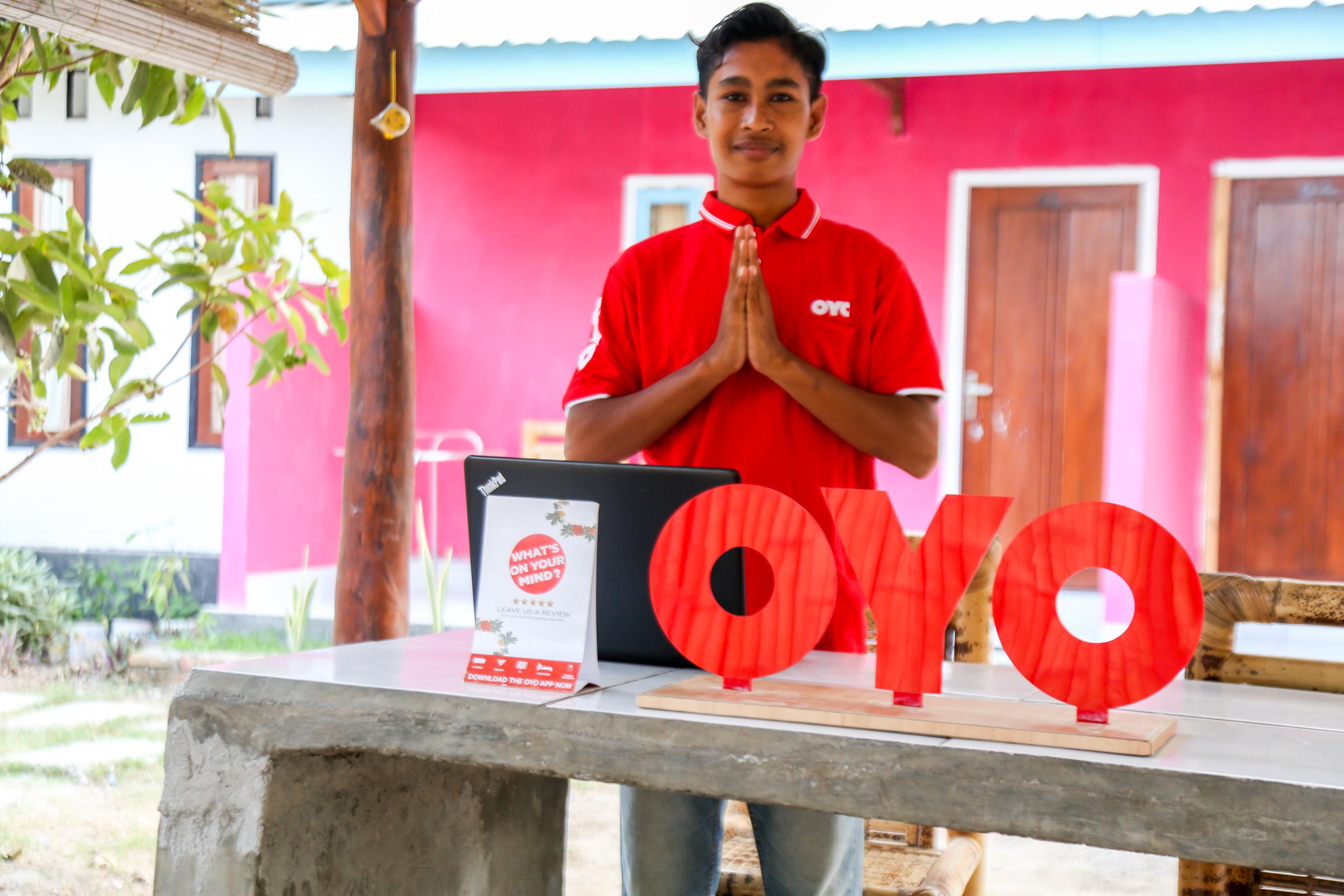 Oyo 1662 Zury Homestay Kuta (Lombok) Exterior foto