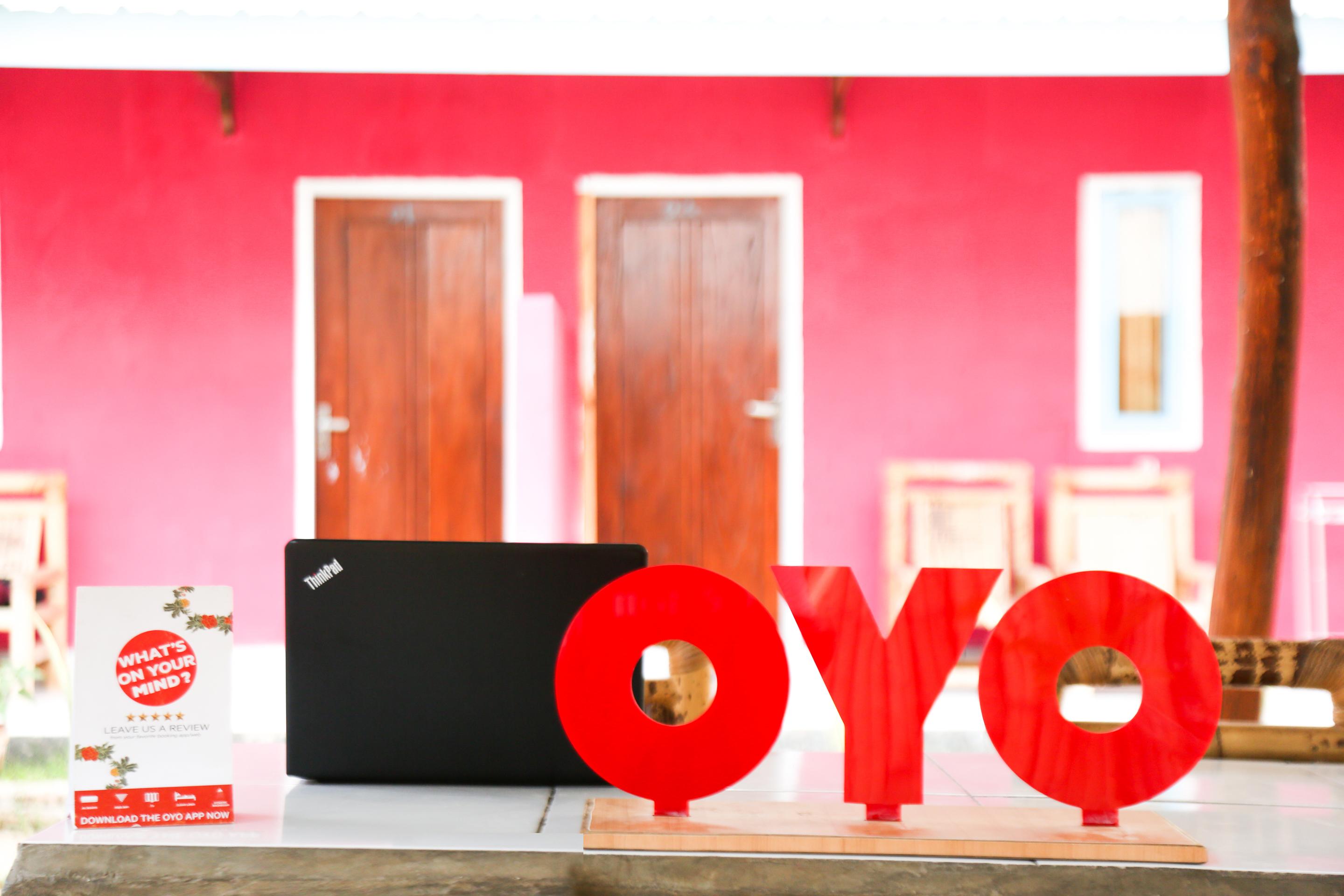 Oyo 1662 Zury Homestay Kuta (Lombok) Exterior foto