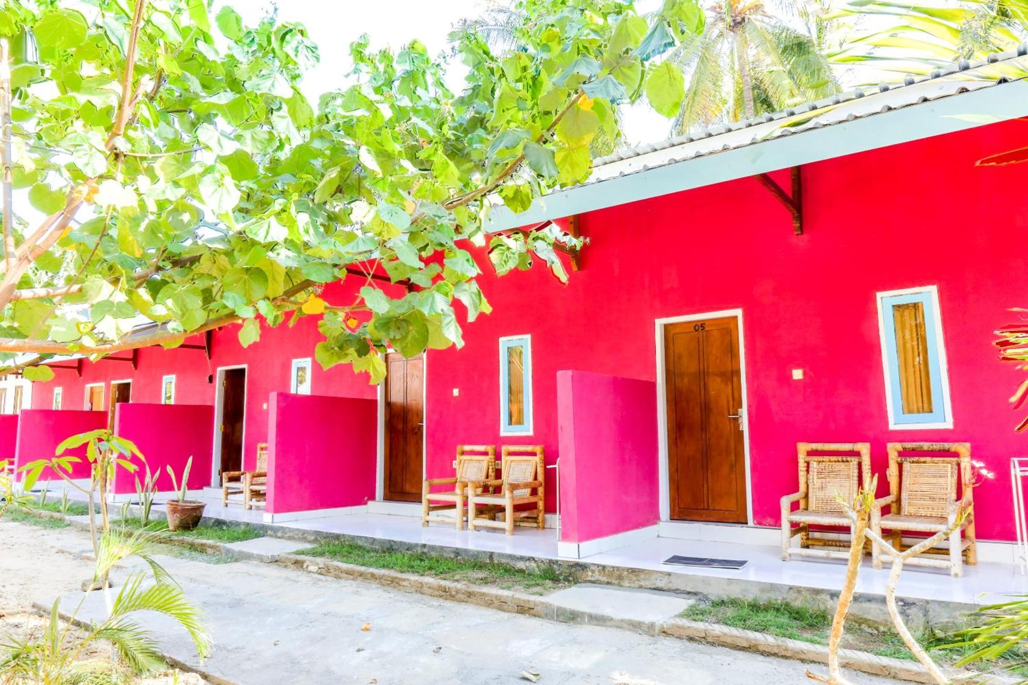 Oyo 1662 Zury Homestay Kuta (Lombok) Exterior foto