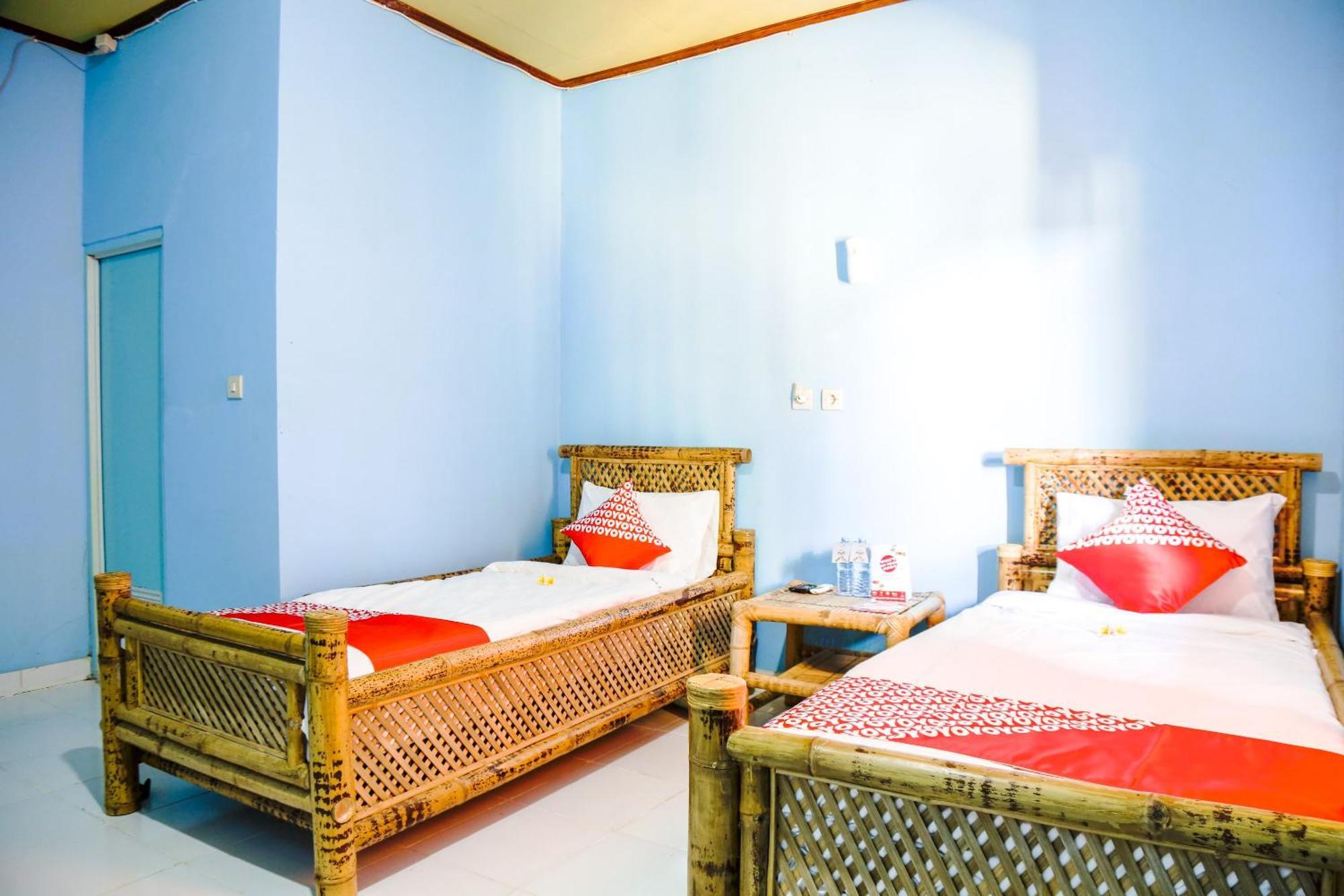 Oyo 1662 Zury Homestay Kuta (Lombok) Exterior foto