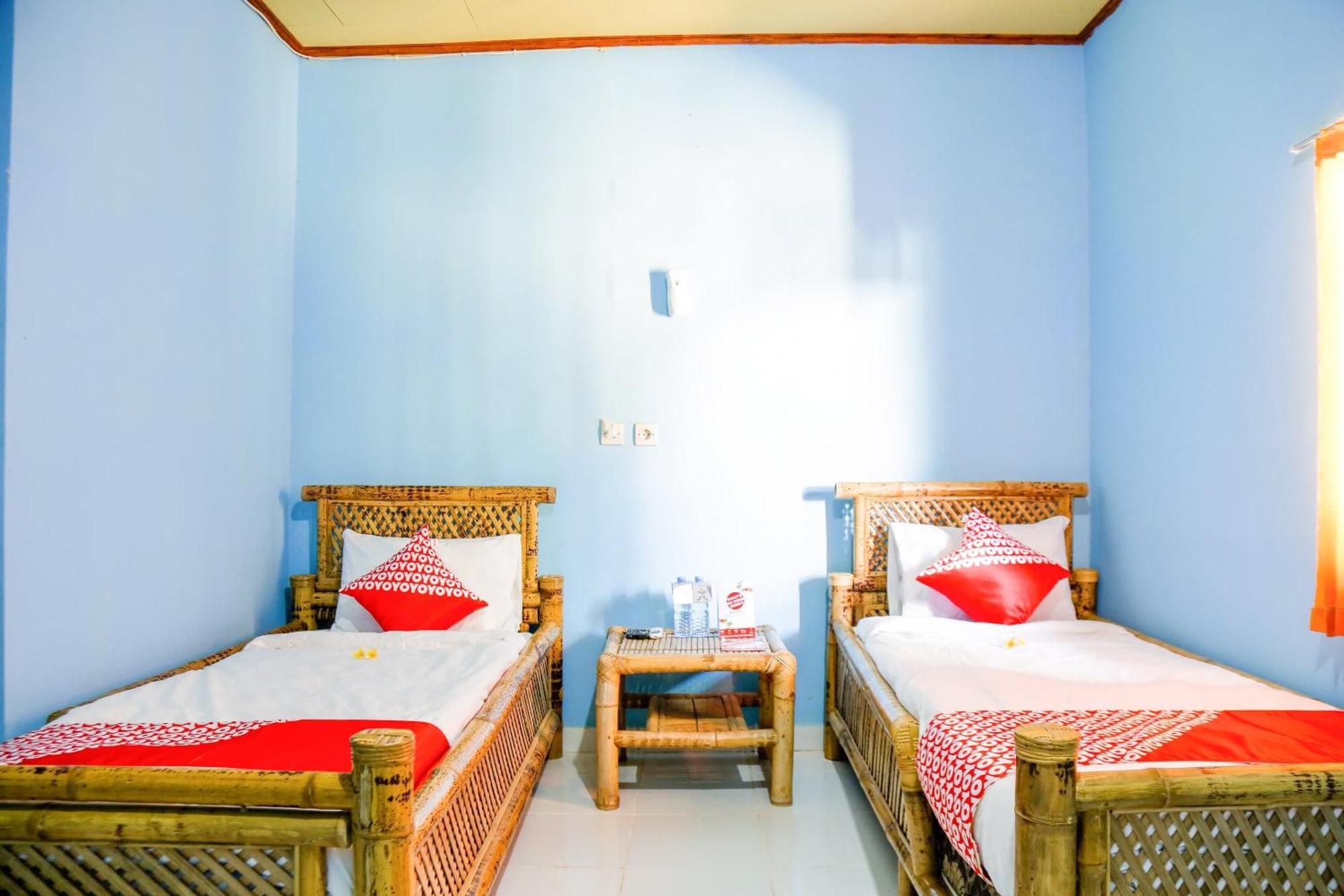 Oyo 1662 Zury Homestay Kuta (Lombok) Exterior foto