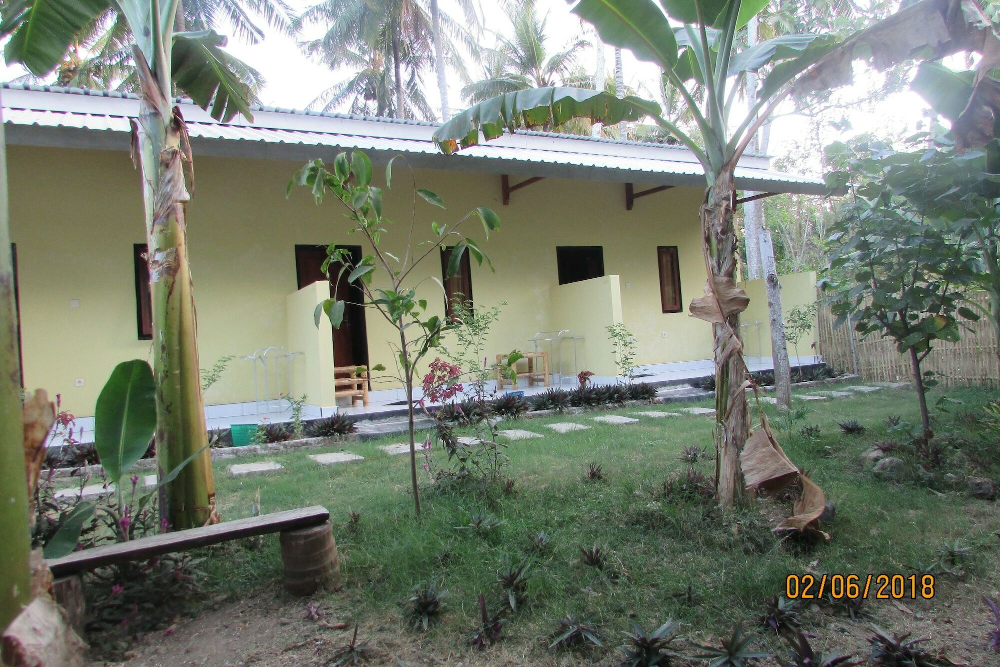Oyo 1662 Zury Homestay Kuta (Lombok) Exterior foto